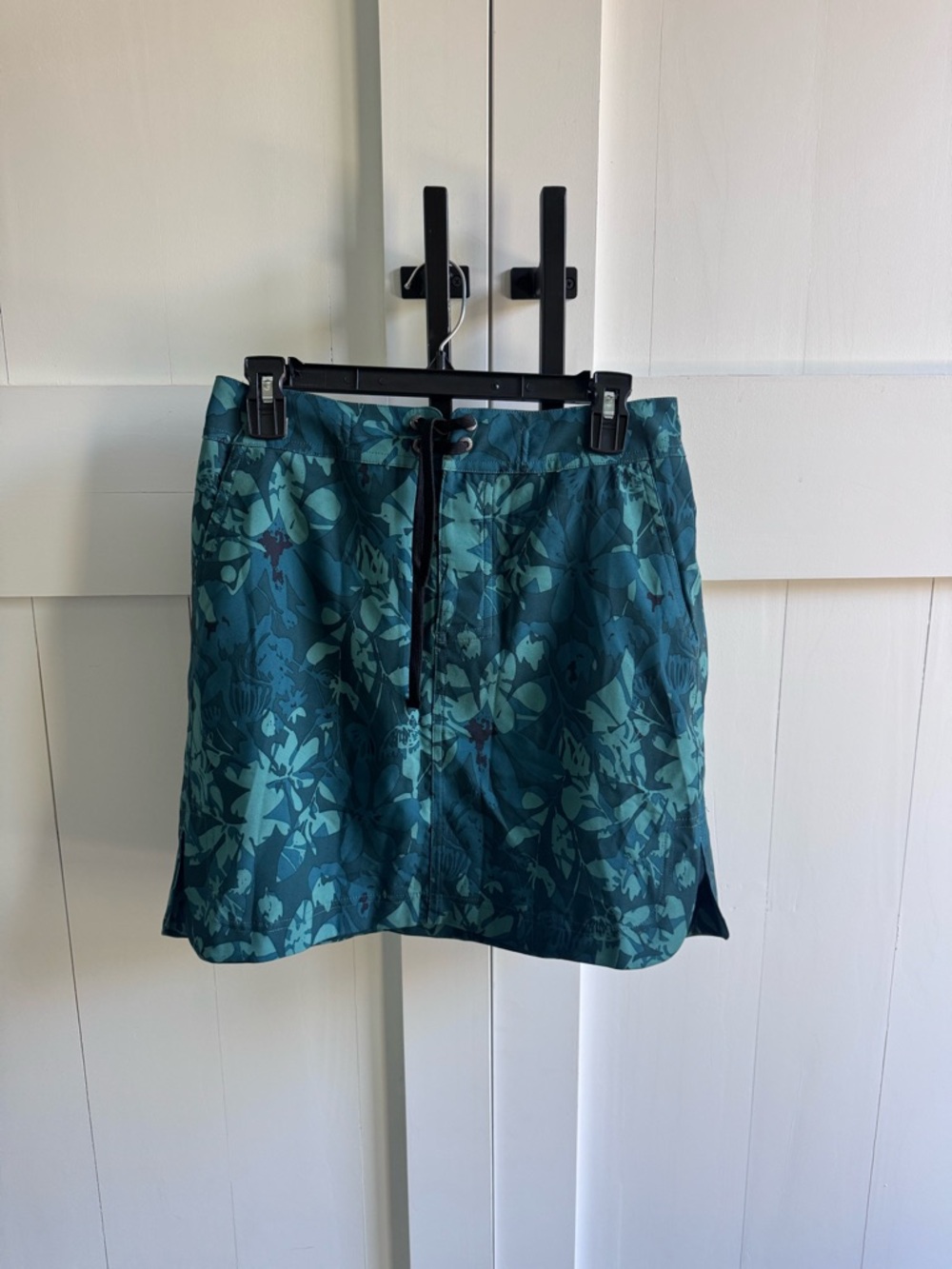 NWT Ripskirt Camo Floral Green size Small